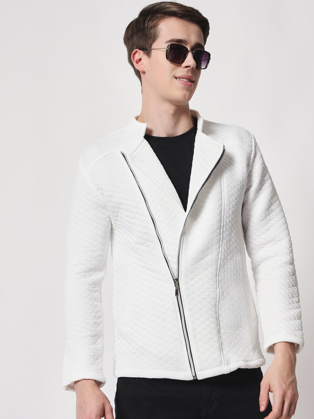 

Darzi Men Lapel Collar Long Sleeves Quilted Jacket, White