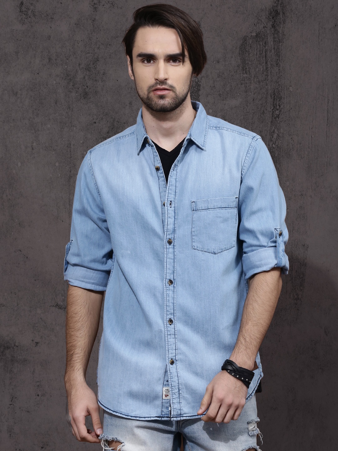 

Roadster Men Blue Solid Denim Shirt