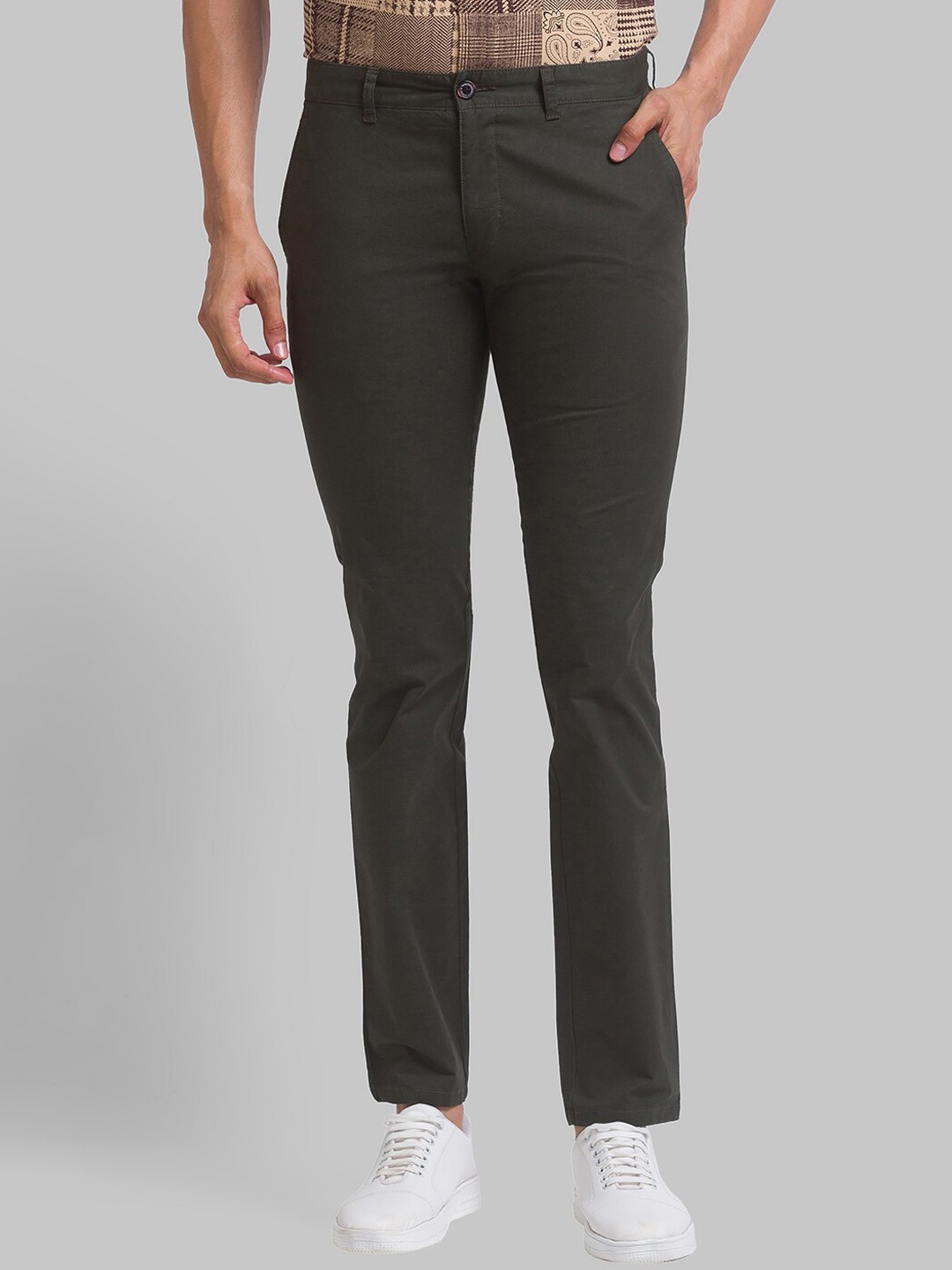 

Parx Men Tapered Fit Mid-Rise Trousers, Green