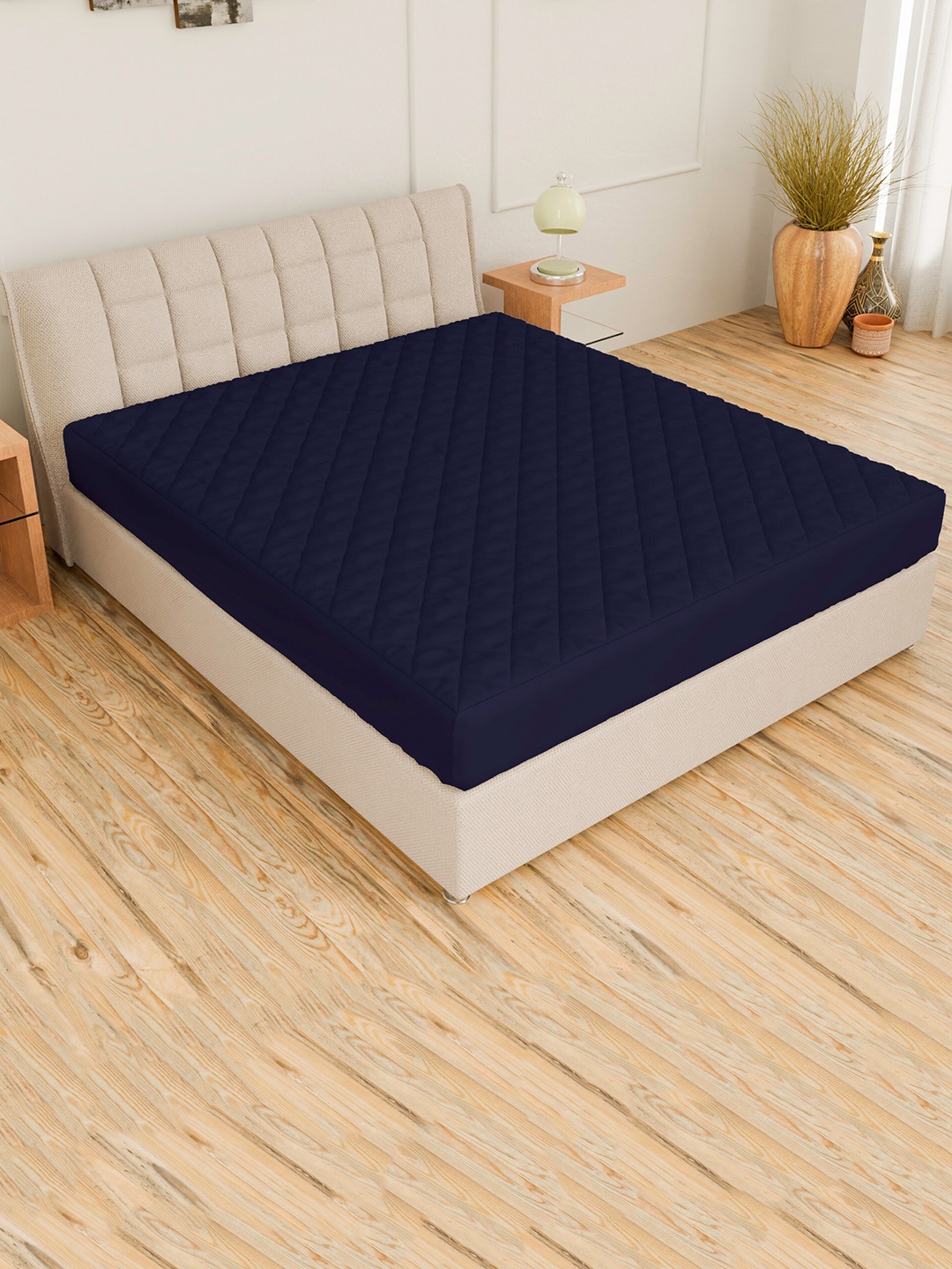 

CURIOUS LIFESTYLE Blue Quilted Cotton Queen Size Fitted Water-Proof Mattress Protector