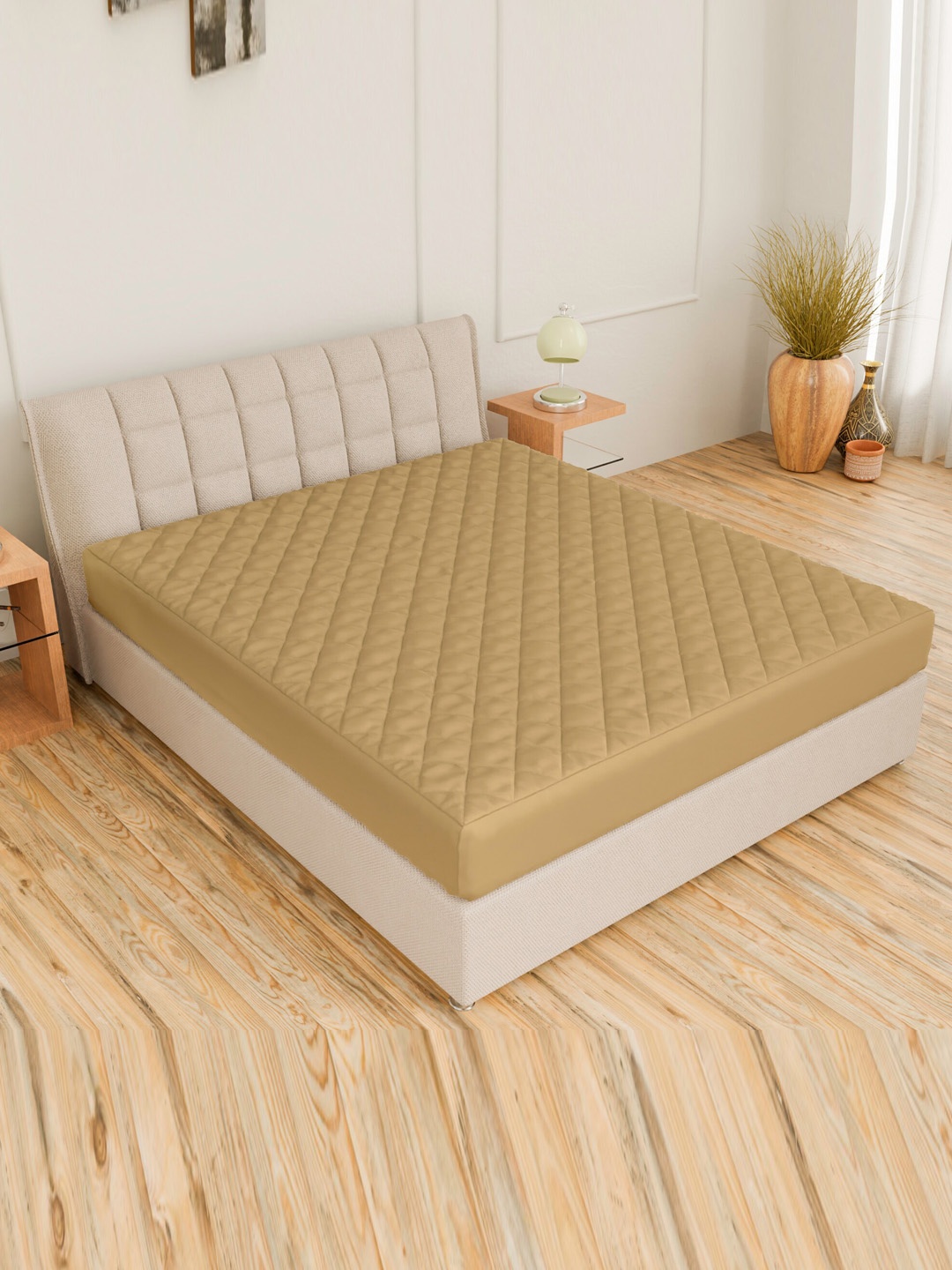 

CURIOUS LIFESTYLE Beige Quilted Cotton King Size Fitted Water-Proof Mattress Protector