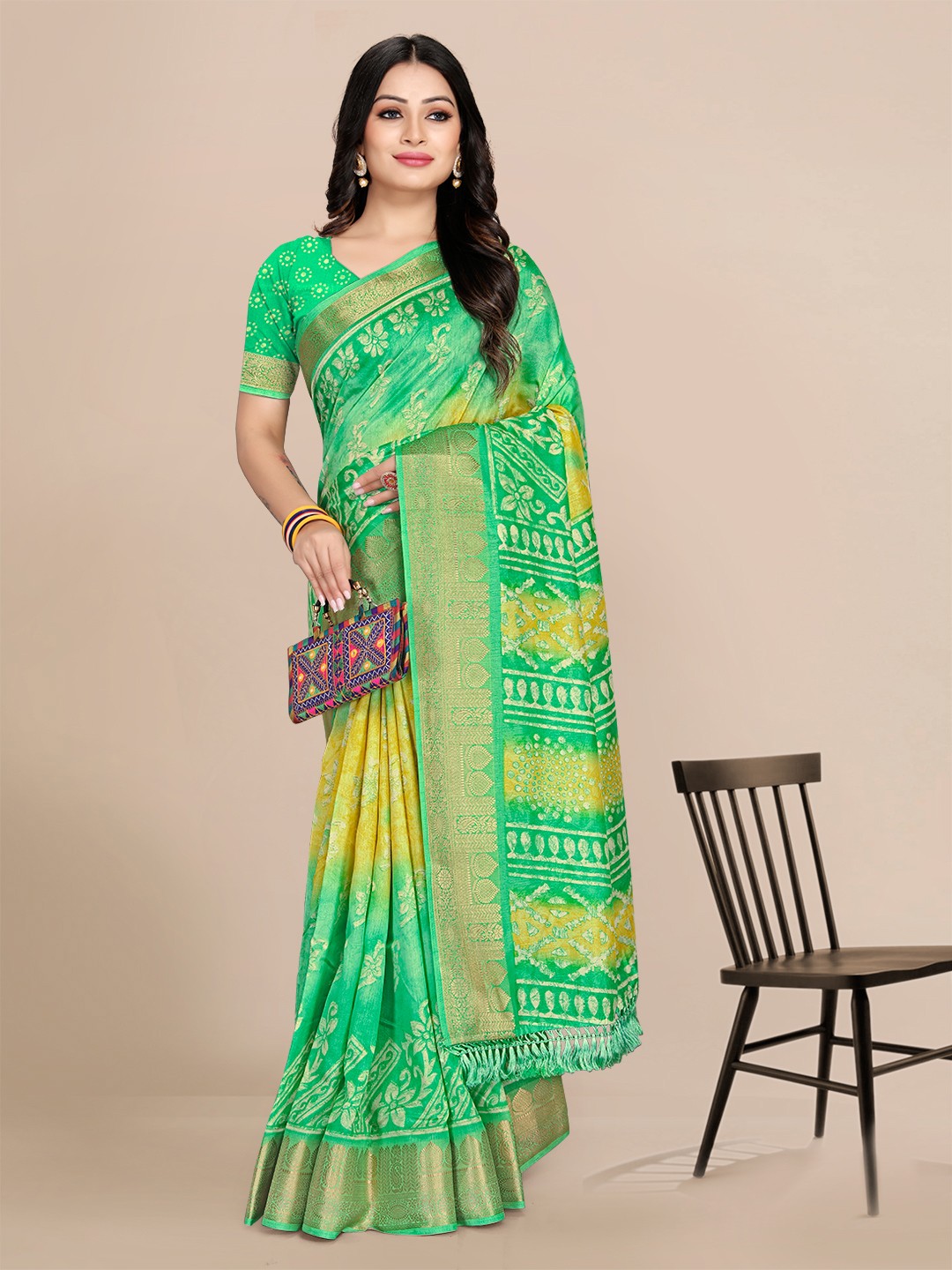 

Mitera Ethnic Motifs Zari Silk Blend Banarasi Saree, Green