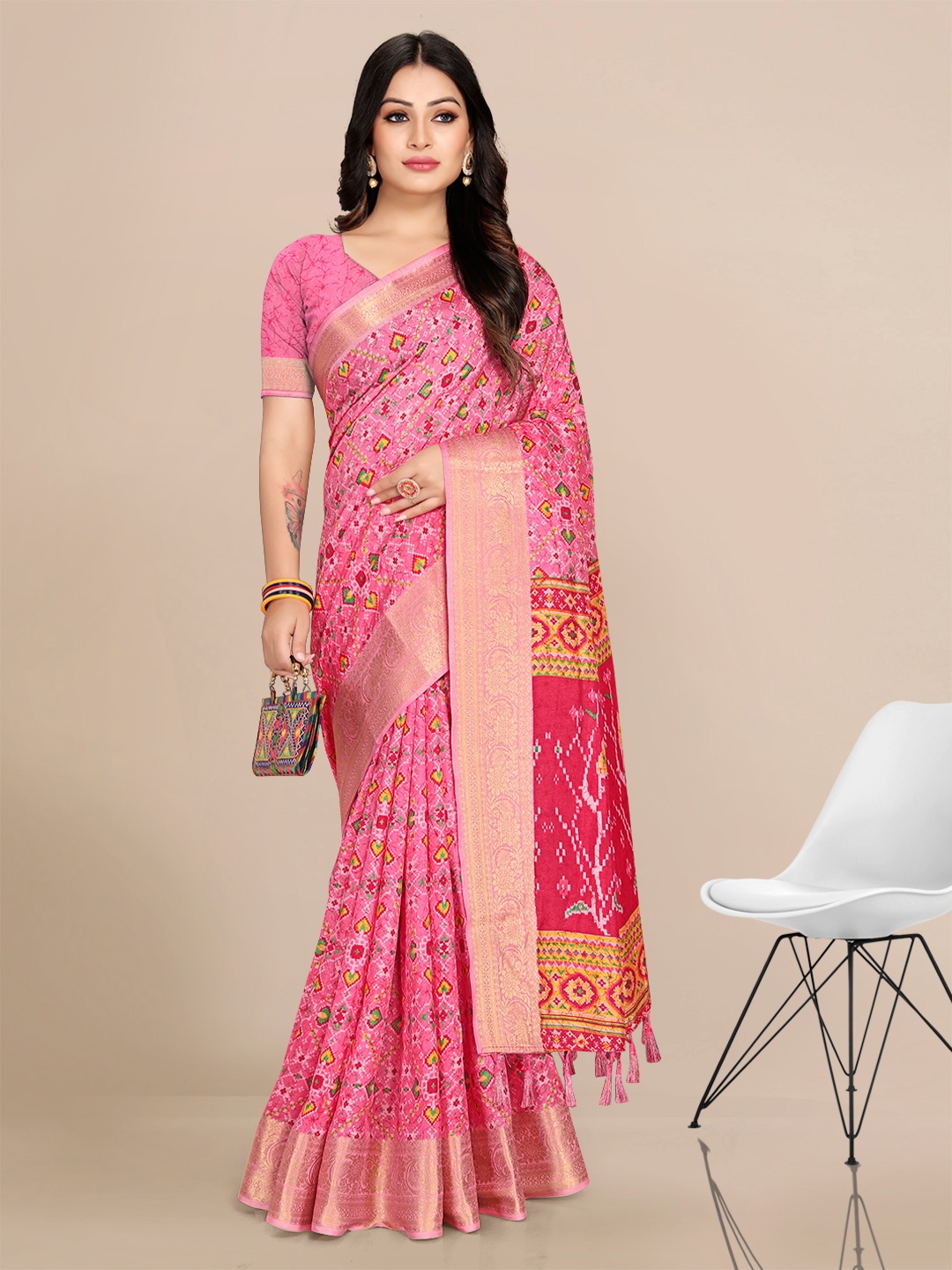 

Mitera Ethnic Motifs Zari Silk Blend Banarasi Saree, Pink