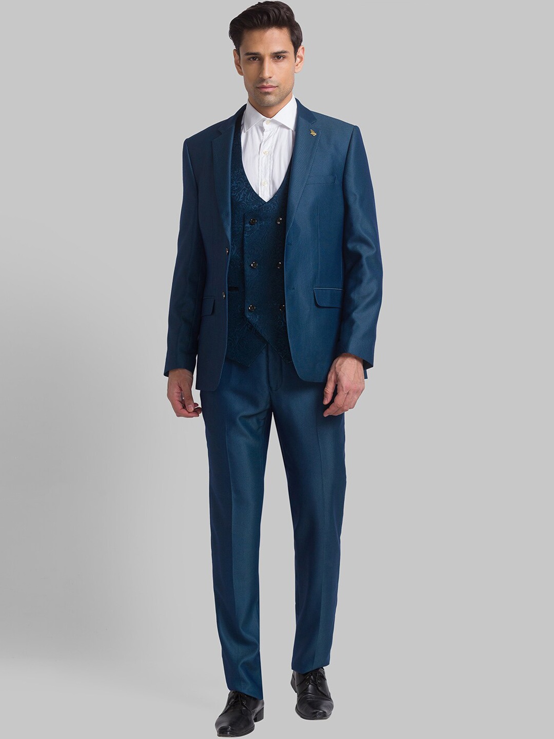 

Raymond Men Single Breasted Three Piece Formal Suit, Blue
