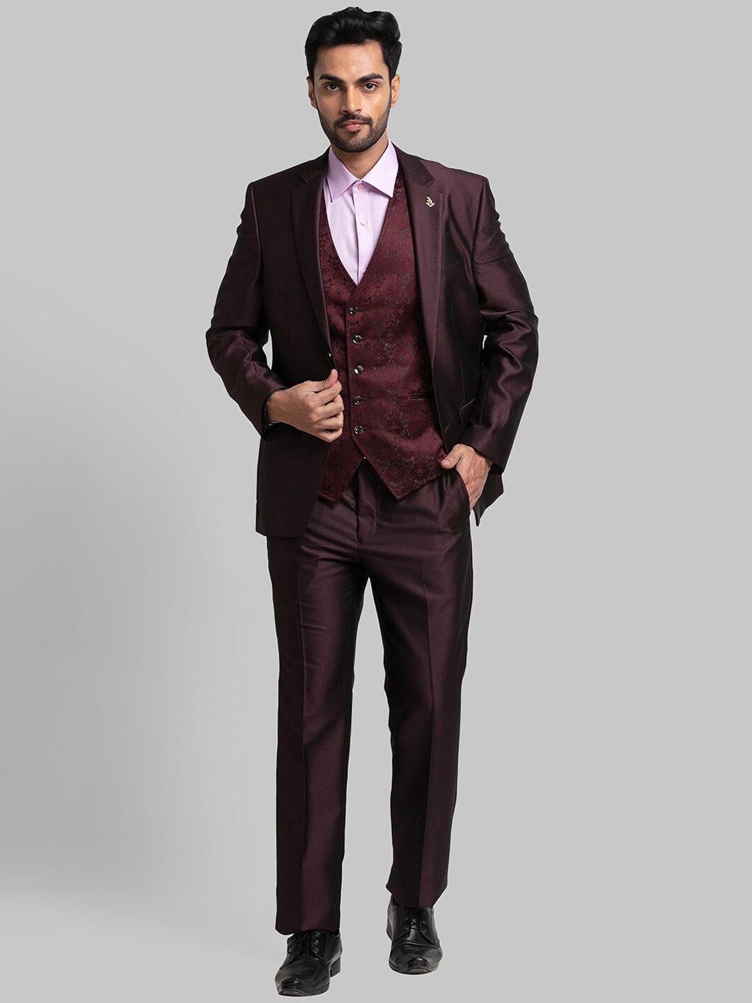 

Raymond Men Single-Breasted Three-Piece Suit, Maroon