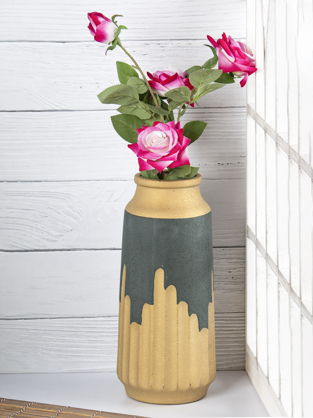 

MARKET99 Grey Textured Ceramic Cylindrical Vase