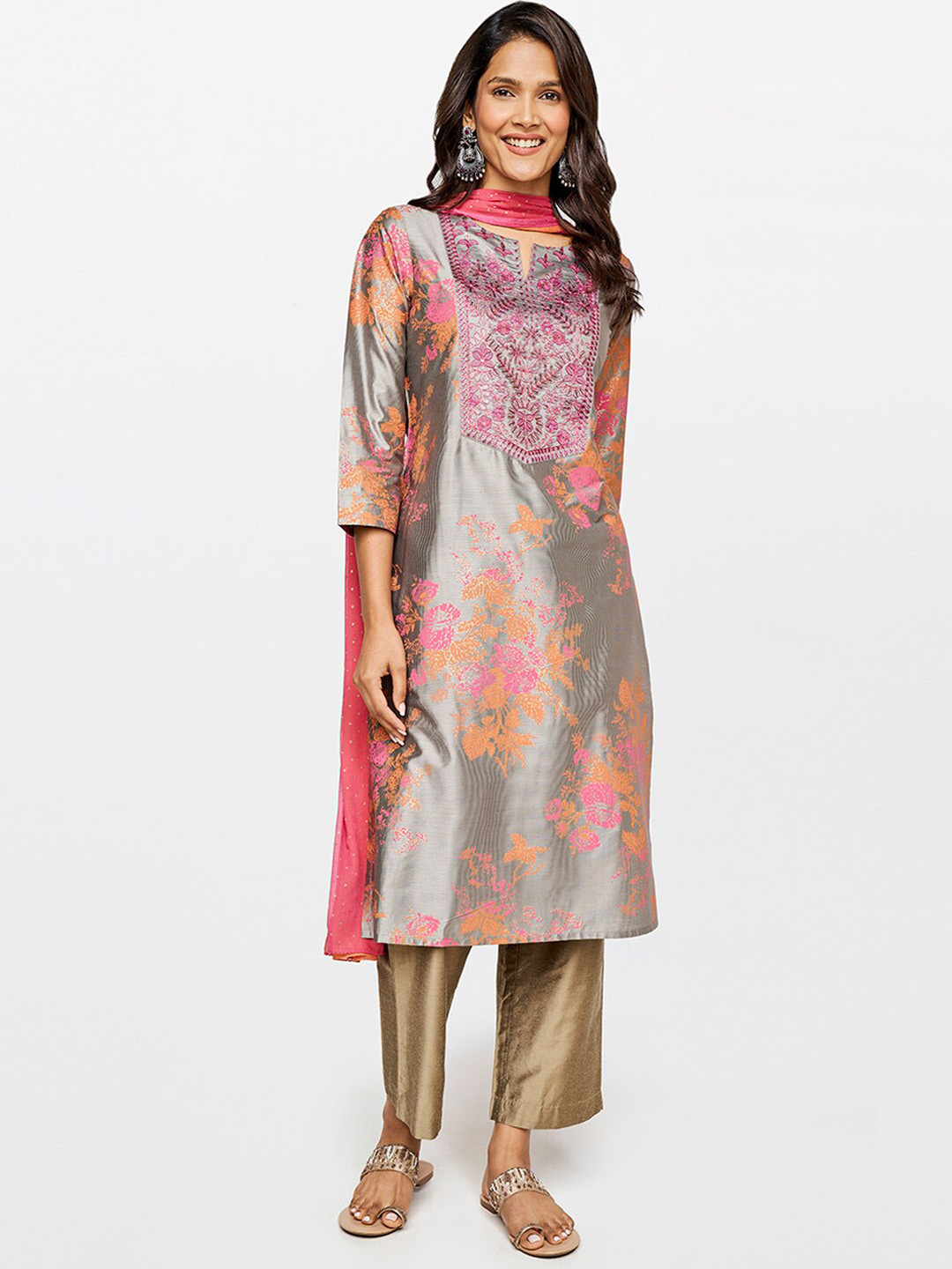 

itse Women Floral Printed Notched Neck Thread Work Kurta With Dupatta, Grey