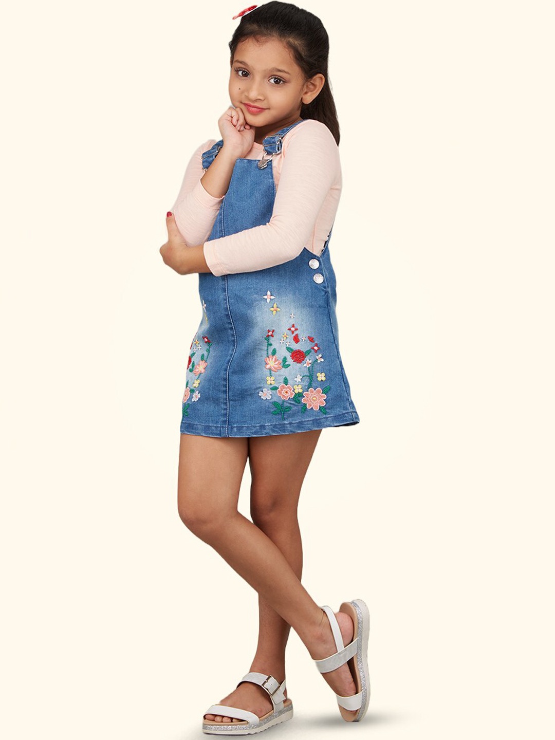 

Zalio Kids Girls Embroidered Pure Cotton Dungaree With T-Shirt, Blue