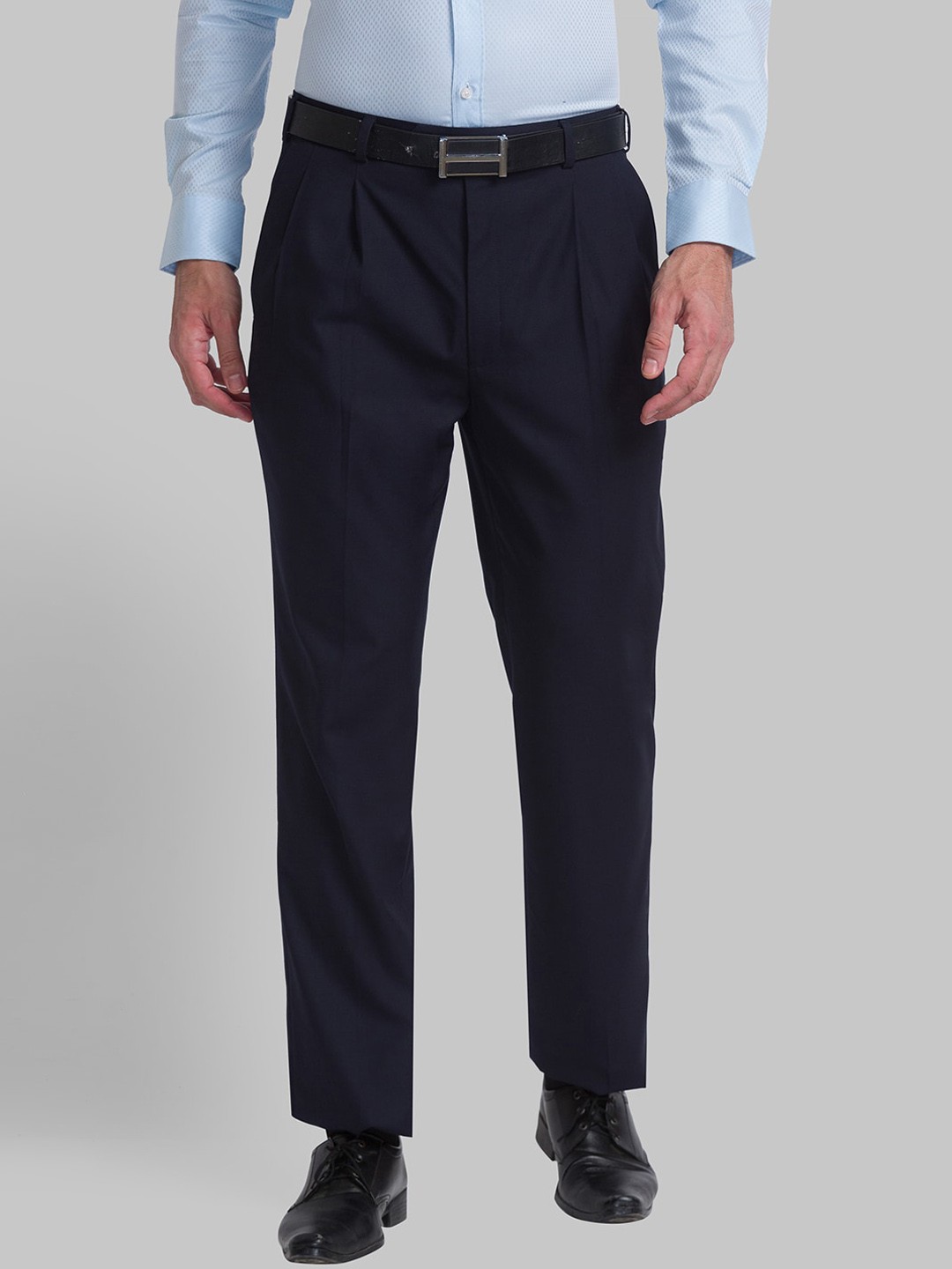 

Raymond Men Pleated Formal Trousers, Navy blue