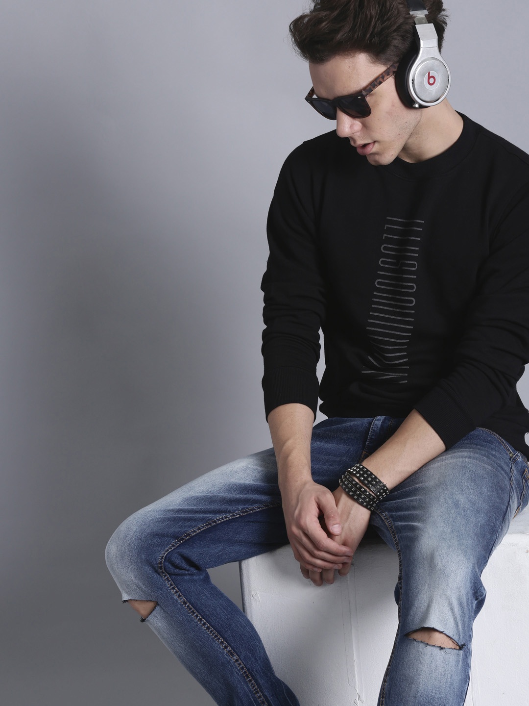 

Kook N Keech Men Black Printed Sweatshirt