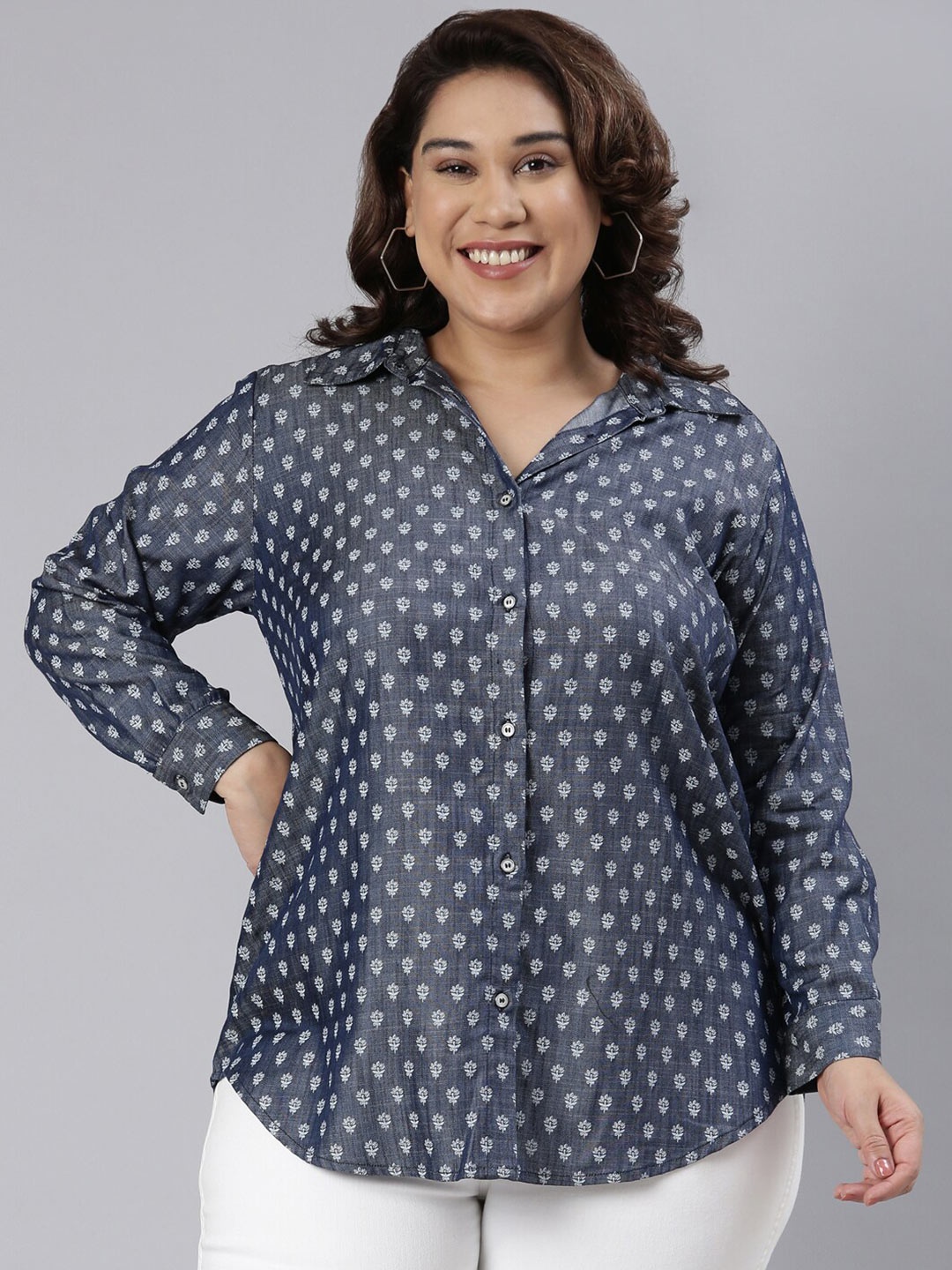 

The Pink Moon Women Plus Size Printed Formal Shirt, Blue