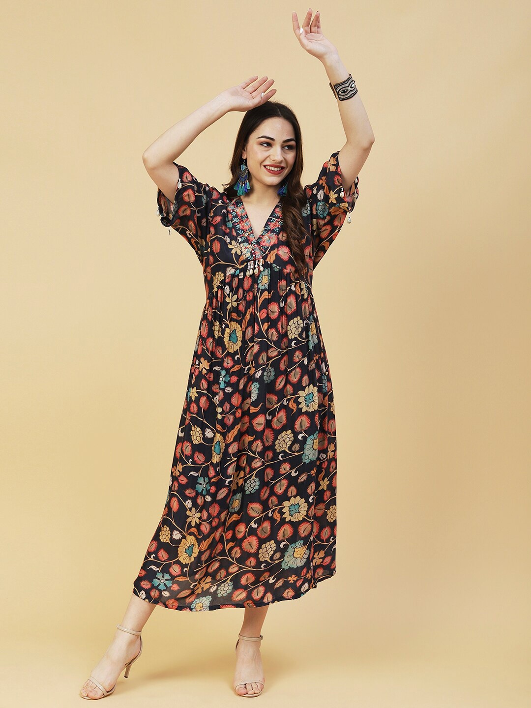 

FASHOR Floral Printed V-Neck Empire Dress With Camisole, Multi