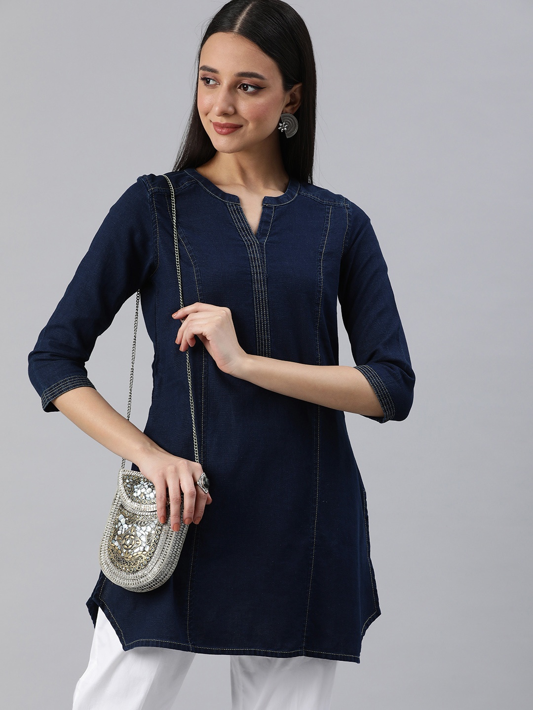 

ETIQUETTE Denim Panelled Kurti, Navy blue