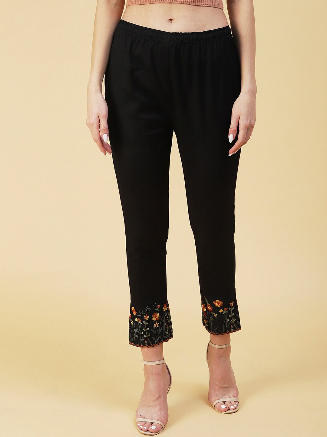 

FASHOR Women Embroidered Straight Fit Mid-Rise Trousers, Black