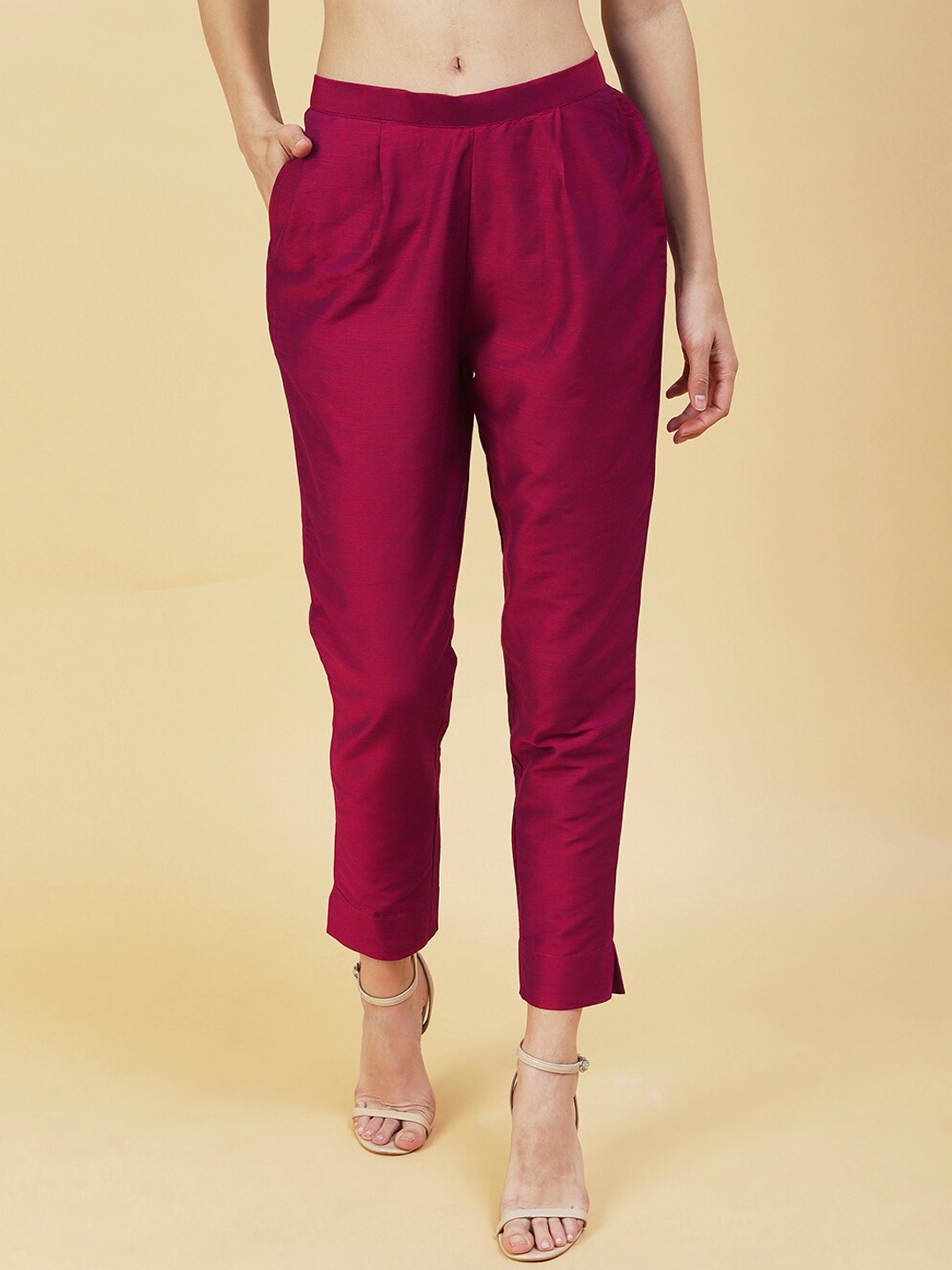 

FASHOR Women Comfort Straight Fit Cropped Pleated Trousers, Burgundy