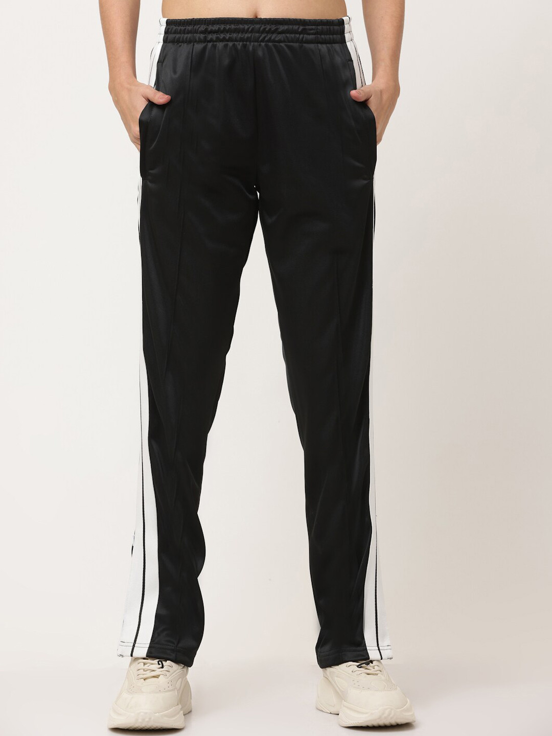 

EVERDION Women Straight Fit Rapid Dry Track Pants, Black