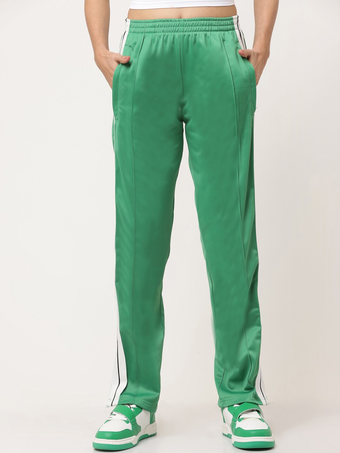 

EVERDION Women Straight Fit Rapid Dry Track Pants, Green