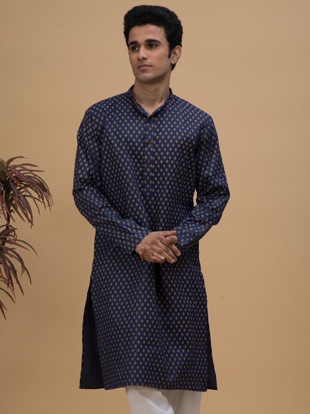 

NEUDIS Men Ethnic Motifs Printed Cotton Kurta, Navy blue