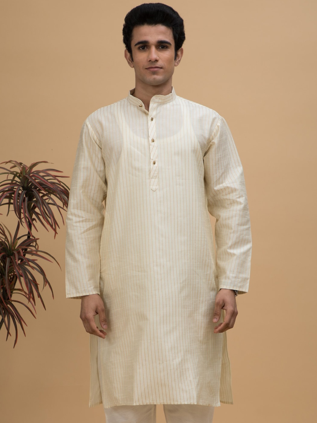 

NEUDIS Men Striped Mandarin Collar Kurta, Off white