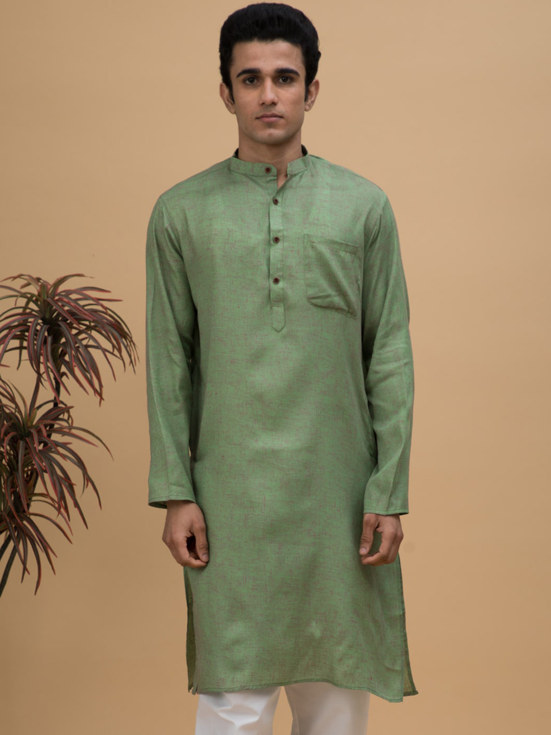 

NEUDIS Men Mandarin Collar Handloom Kurta, Green