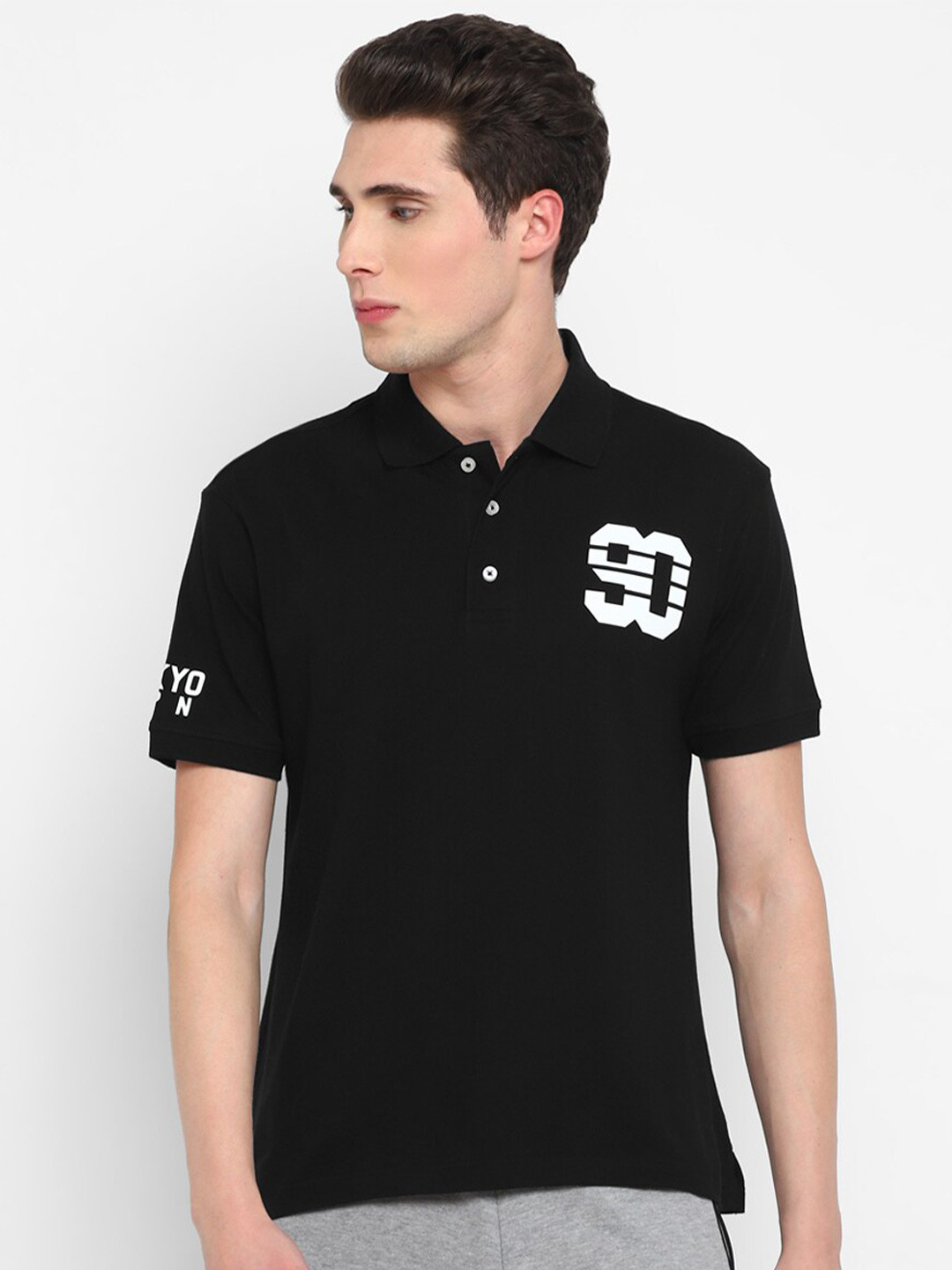 

Yuuki Men Polo Collar Regular Fit T-shirt, Black