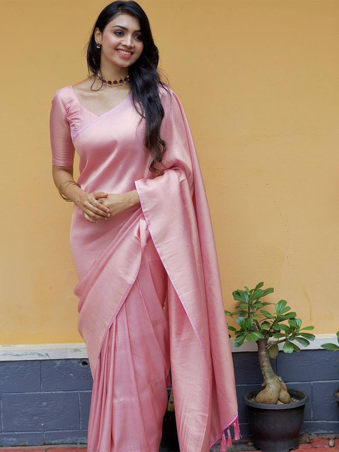 

TIEXA Woven Design Zari Pure Silk Banarasi Saree, Pink