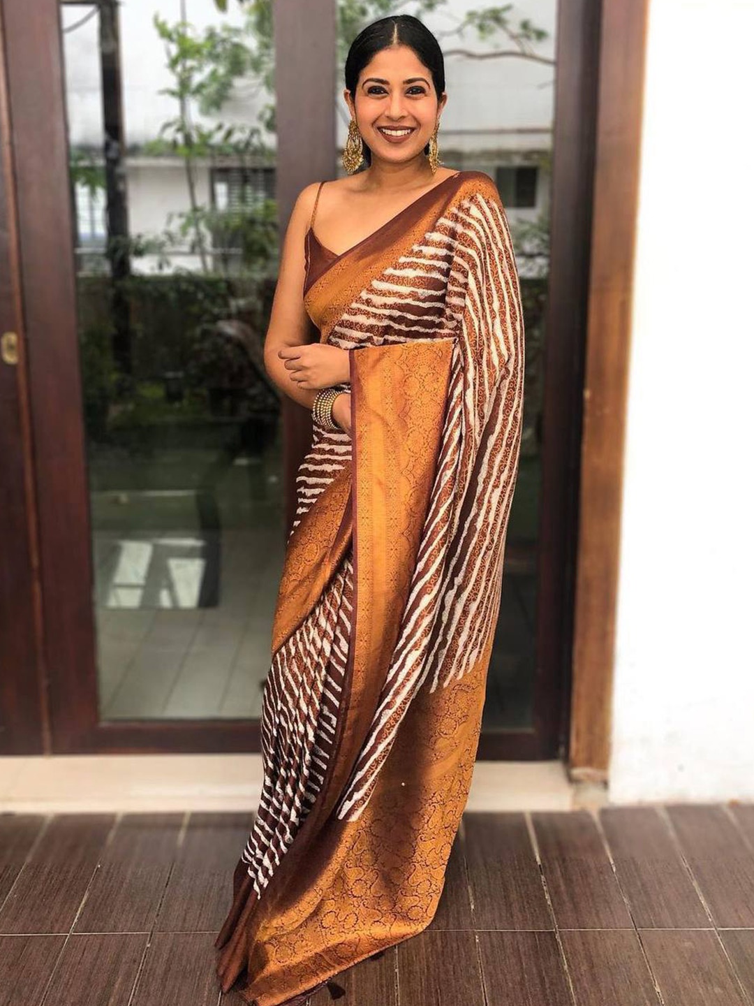 

TIEXA Ethnic Motif Woven Design Zari Pure Silk Banarasi Saree, Brown