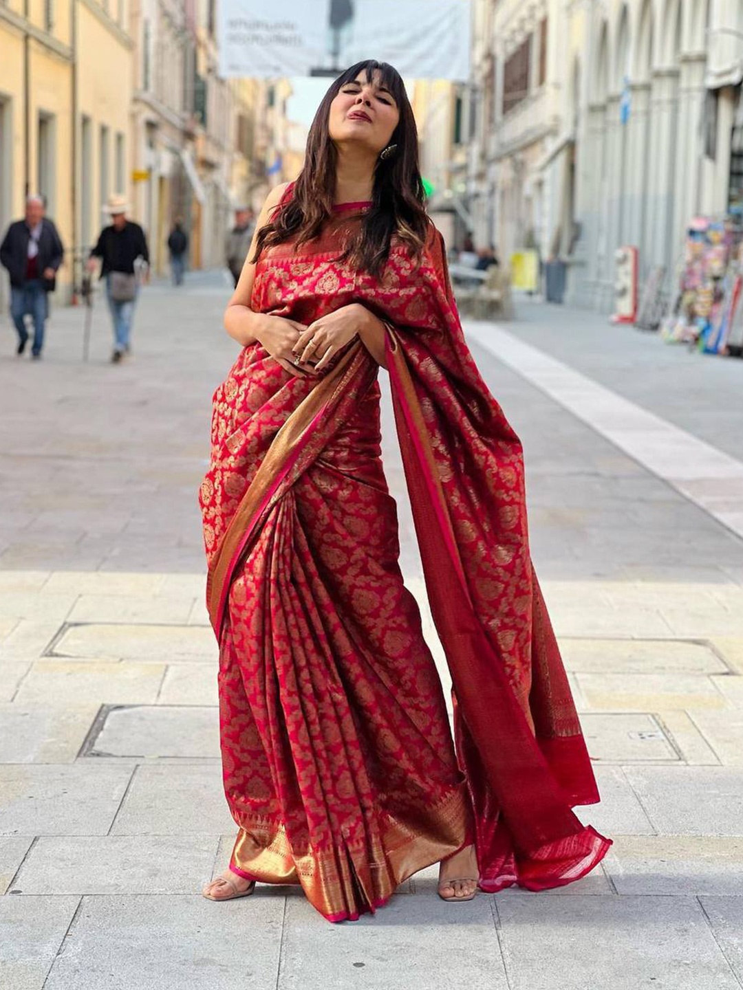 

TIEXA Ethnic Motif Woven Design Zari Pure Silk Banarasi Saree, Red