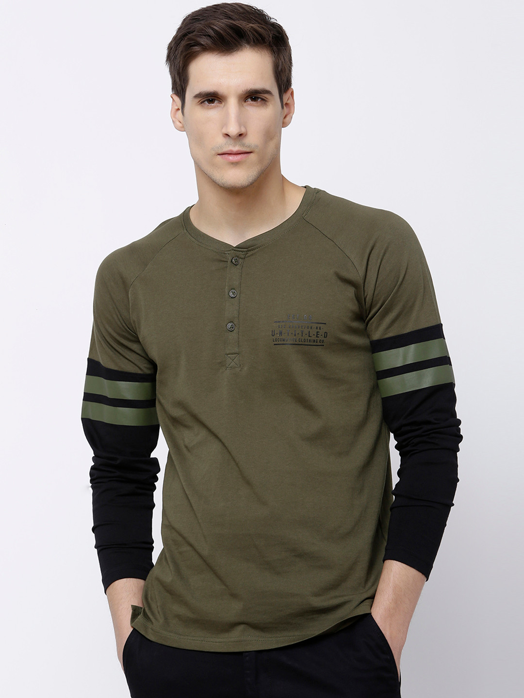 

LOCOMOTIVE Men Olive Green Solid Henley Neck Slim Fit T-shirt