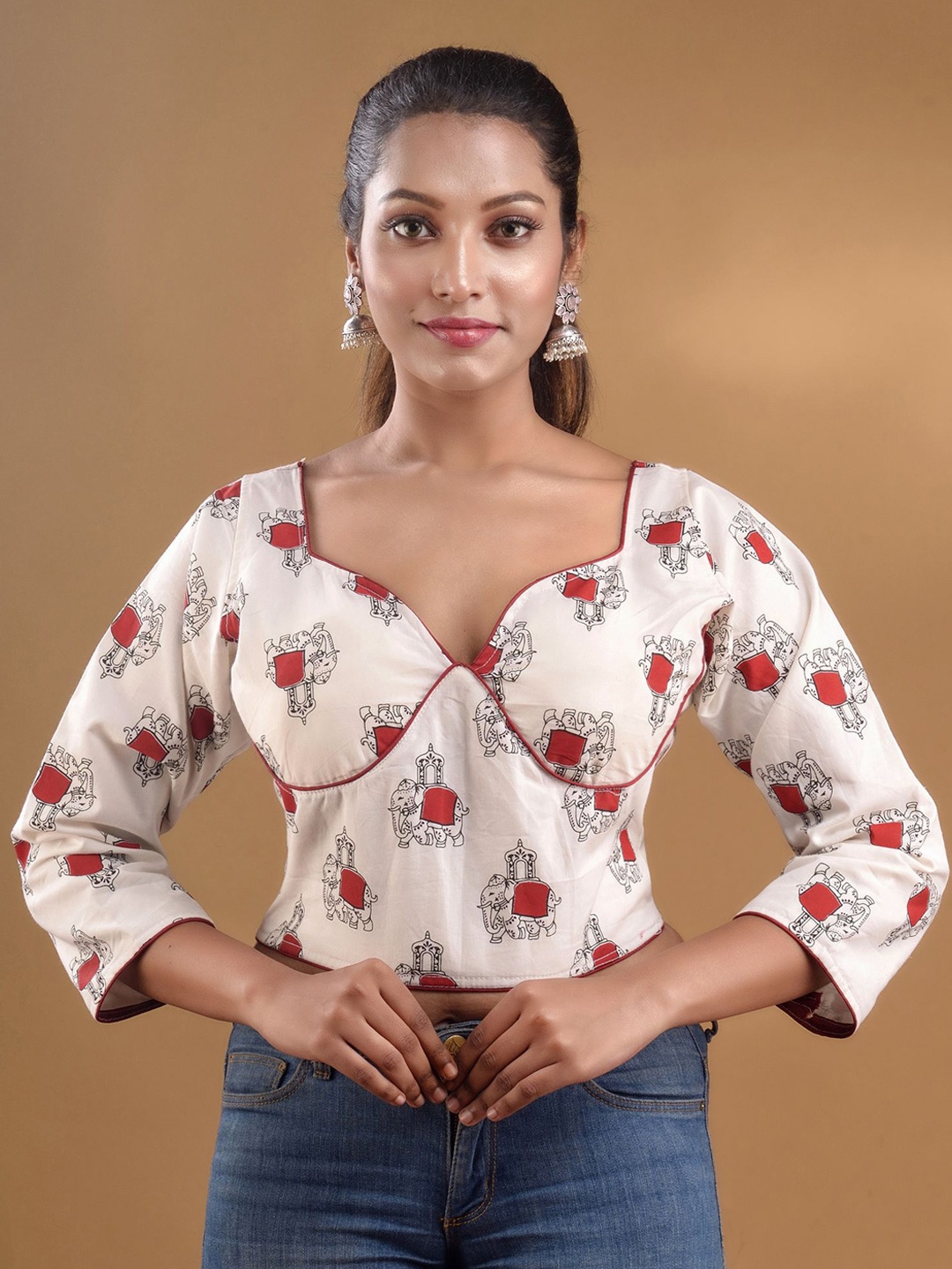 

Charukriti Elephant Printed Cotton Sweetheart Neck Saree Blouse, White