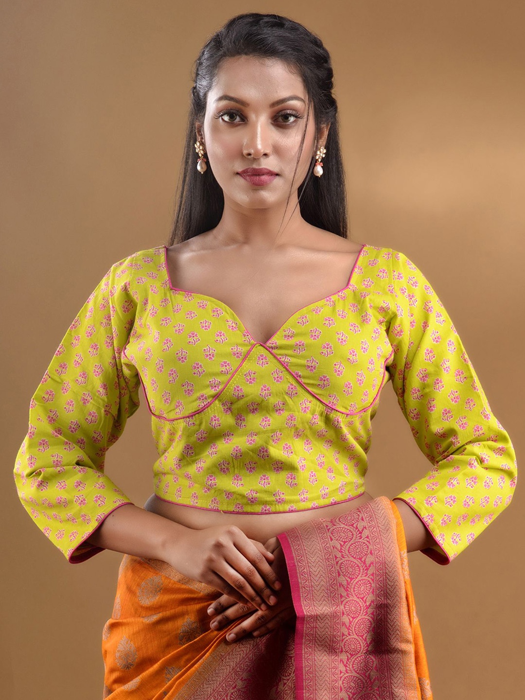 

Charukriti Printed Cotton Sweetheart Neck Saree Blouse, Yellow