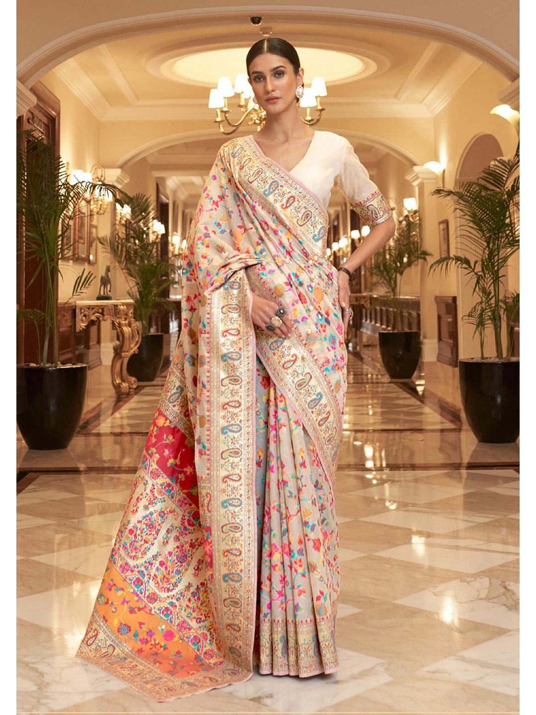 

Ekta Textiles Floral Zari Banarasi Saree, Cream