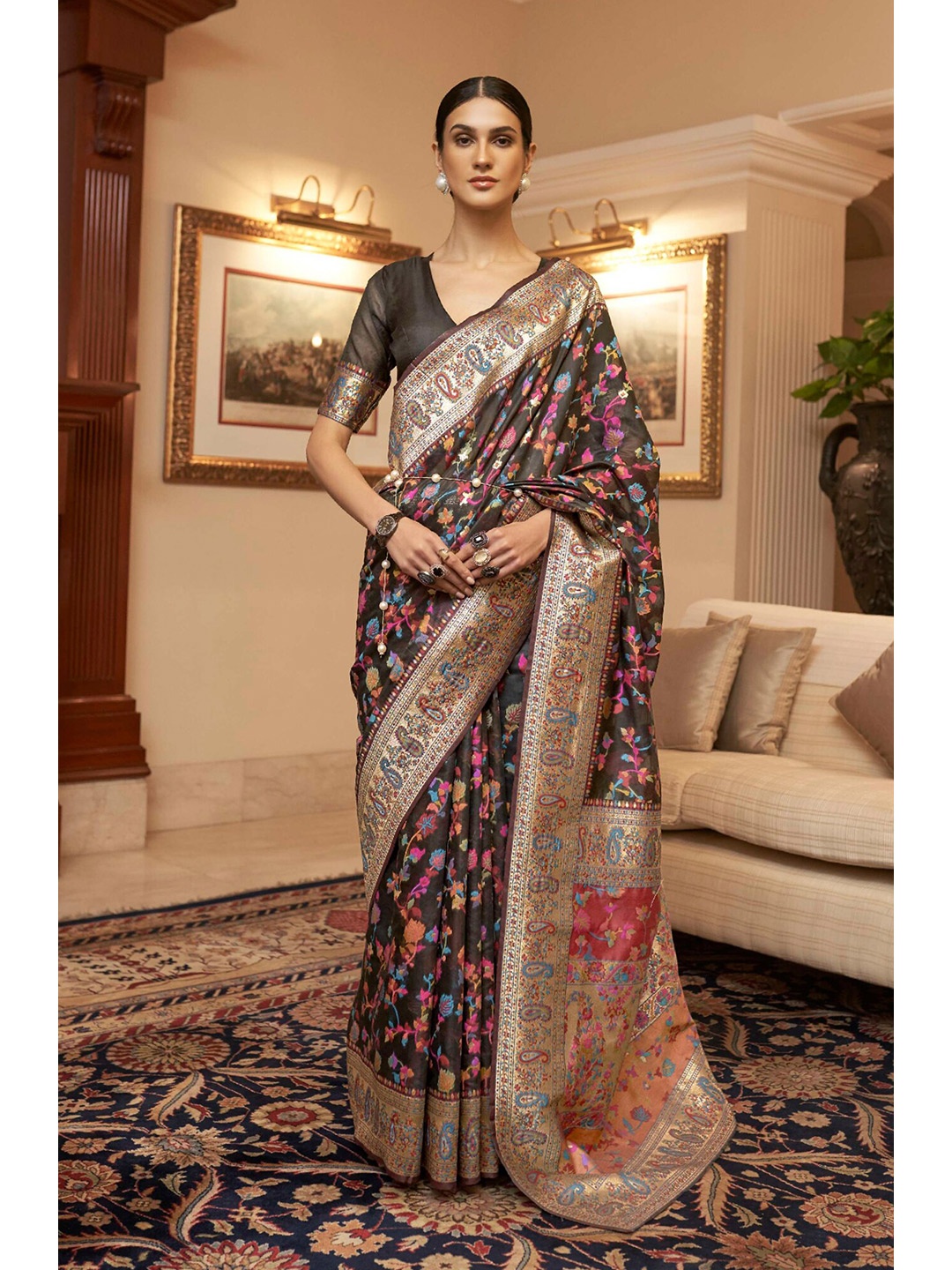 

Ekta Textiles Floral Zari Banarasi Saree, Black