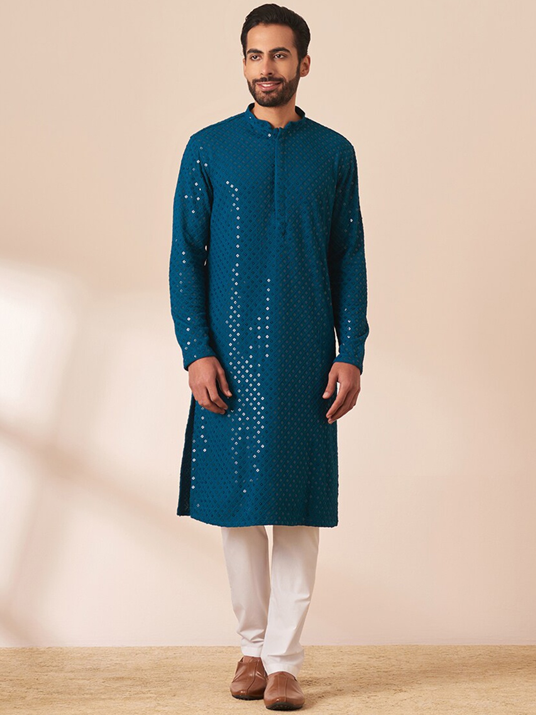 

Manyavar Men Geometric Embroidered Mandarin Collar Sequined Kurta with Pyjamas, Teal