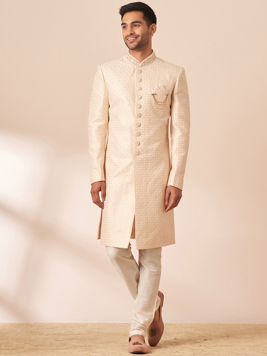 

Manyavar Men Self-Design Sherwani Set, Pink