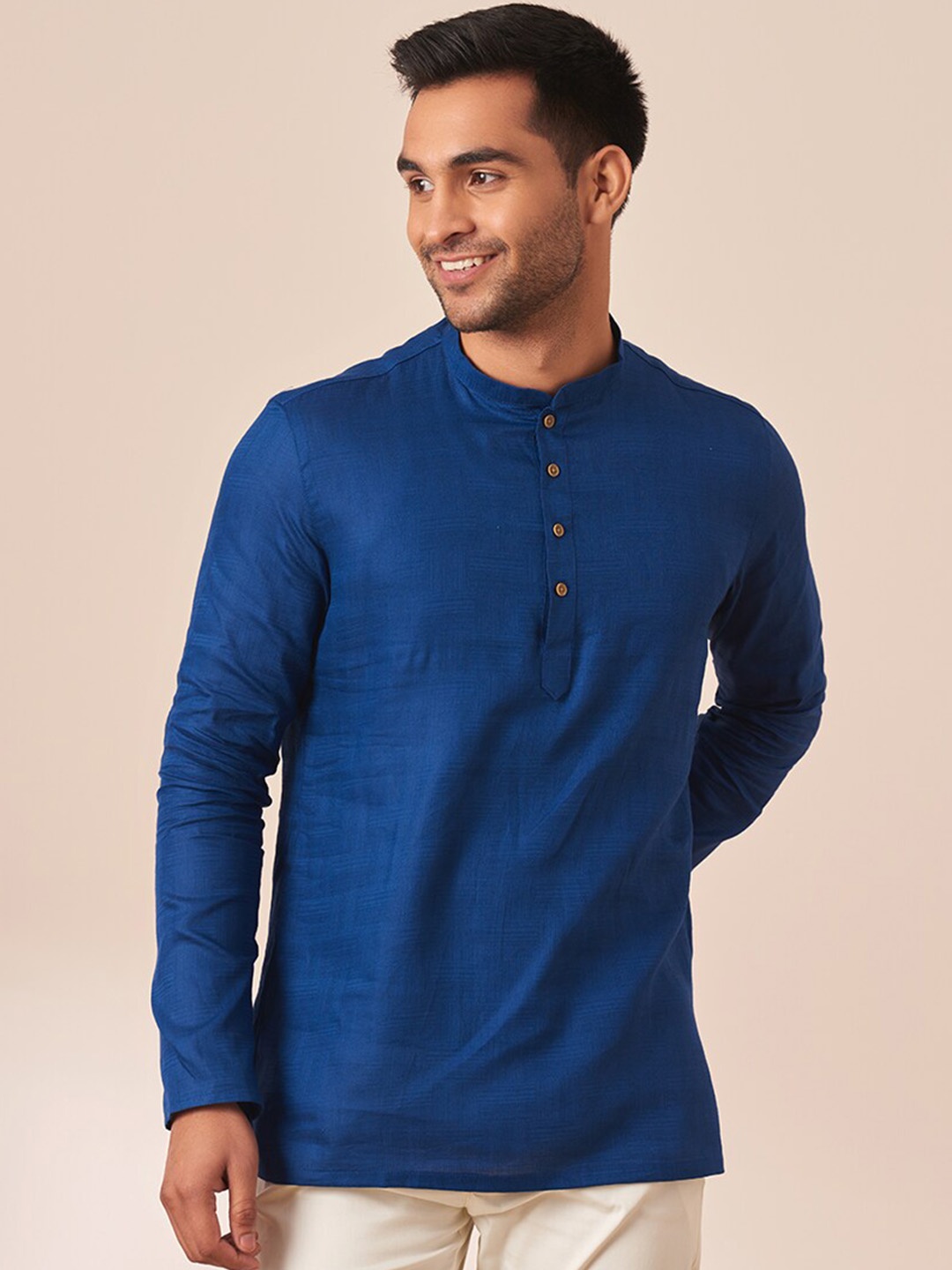 

Manyavar Men Mandarin Collar Cotton Kurta, Blue