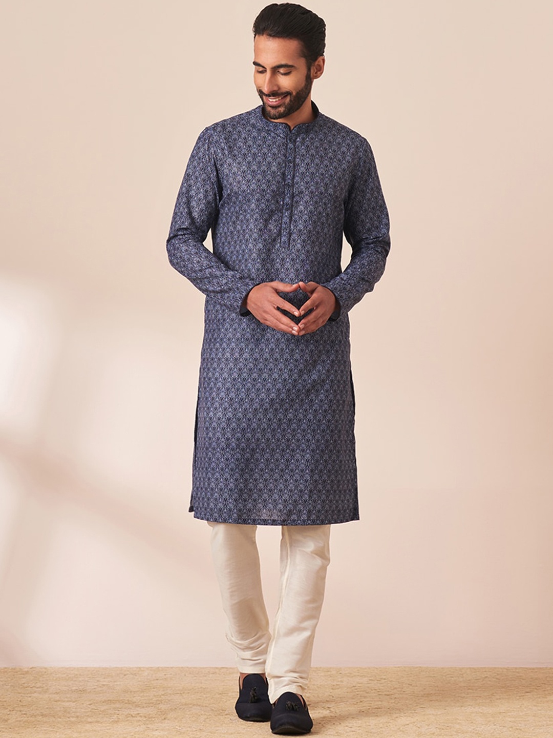 

Manyavar Men Woven Design Straight Kurta, Navy blue
