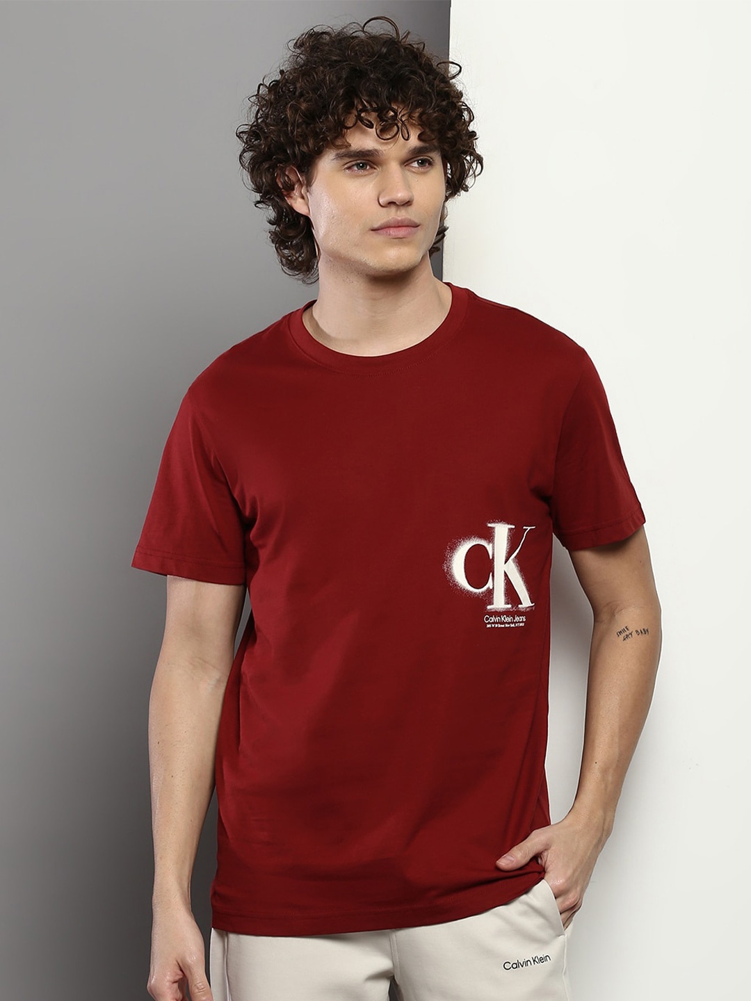 

Calvin Klein Jeans Men Brand Logo Printed Casual T-shirt, Maroon