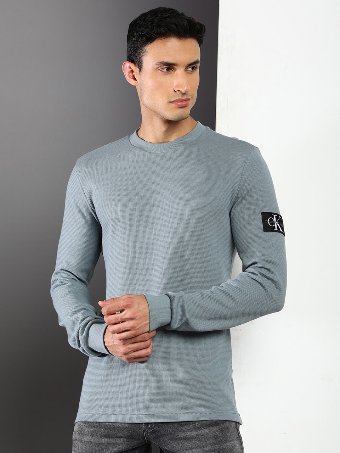 

Calvin Klein Jeans Men Round Neck Slim Fit Cotton T-shirt, Grey