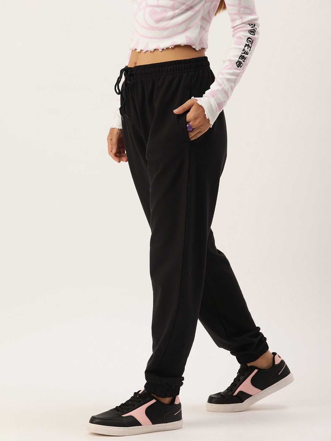 

FOREVER 21 Women Solid Mid Rise Jogger, Black