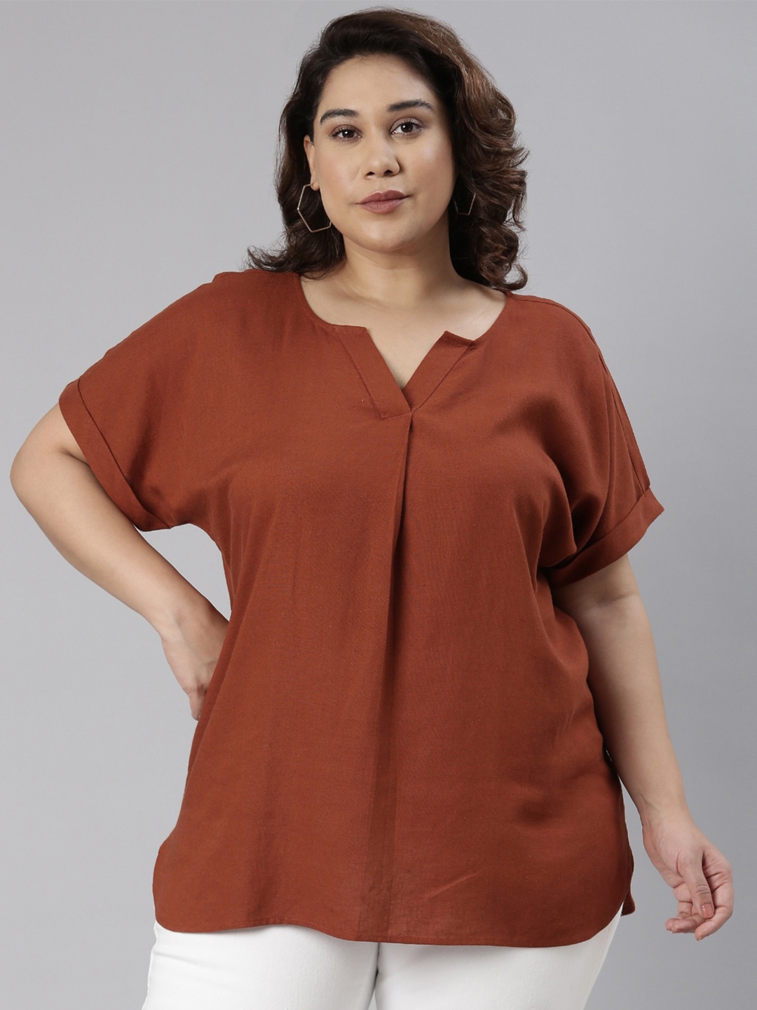 

The Pink Moon Plus Size Extended Sleeves Linen Top, Brown