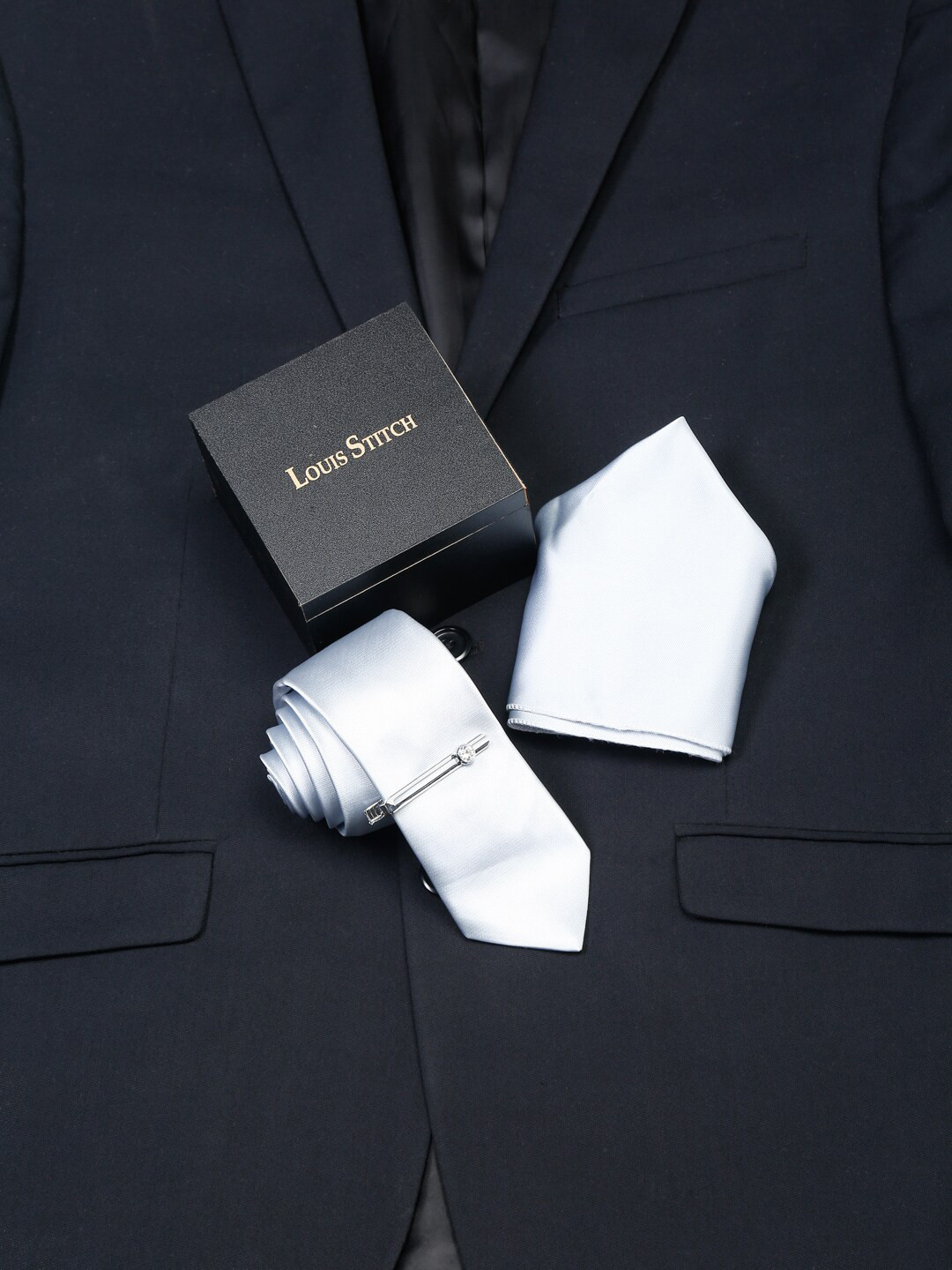 

LOUIS STITCH Men Italian Silk Necktie Accessories Gift Set, Silver