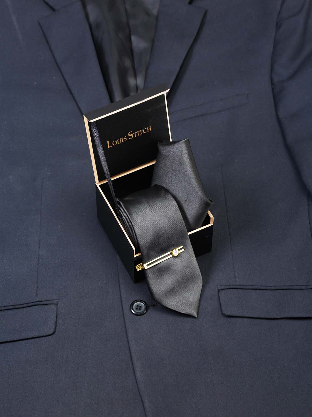 

LOUIS STITCH Men Italian Silk Necktie Accessories Gift Set, Black