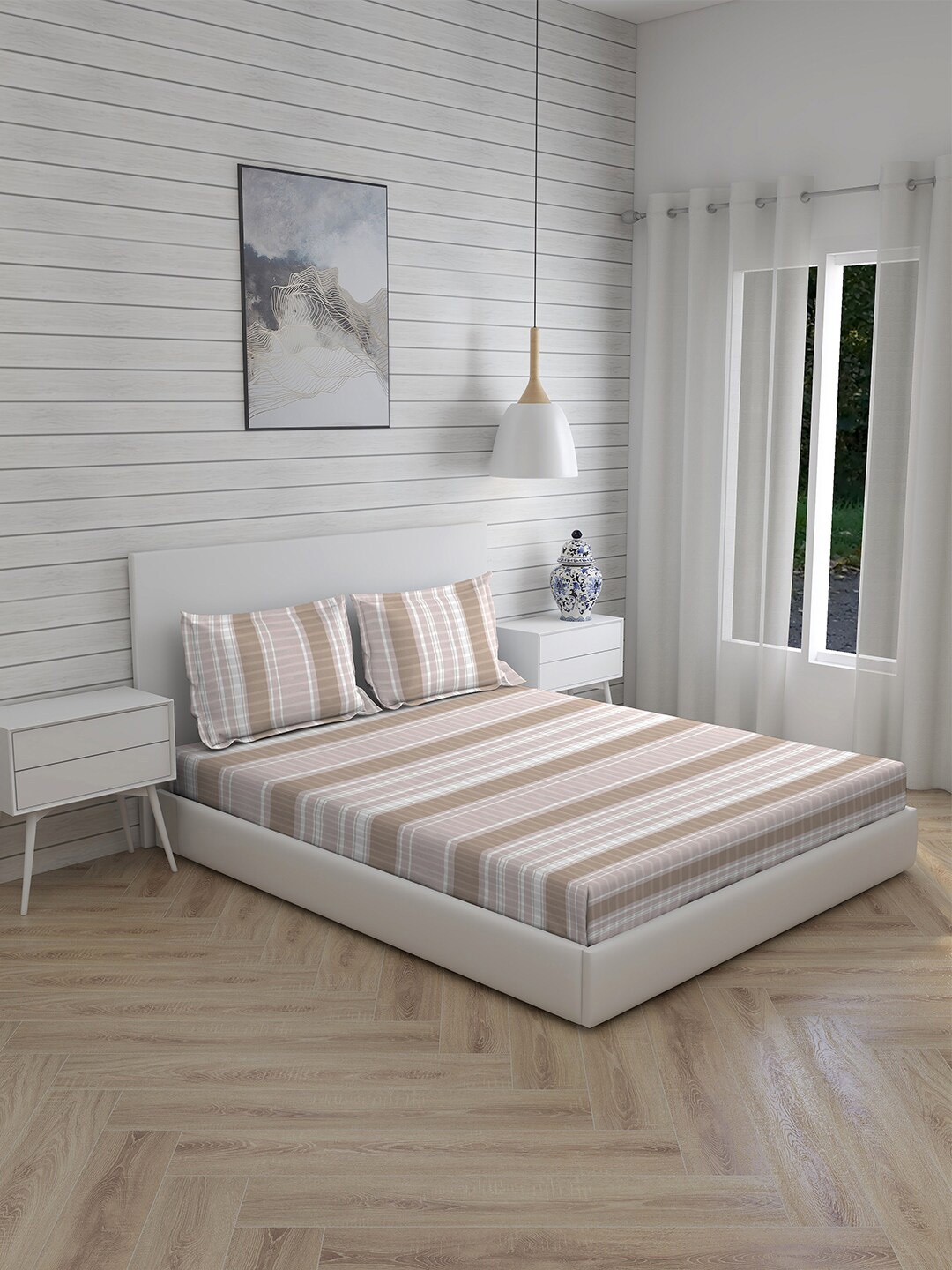 

Boutique Living India Pink & Brown Geometric 230 TC Fitted Queen Bedsheet & Pillow Covers