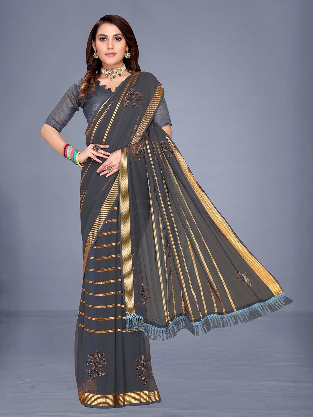 

VENISA Embellished Striped Saree, Grey