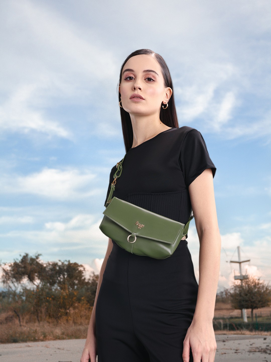 

Baggit Women Solid Waist Pouch, Green
