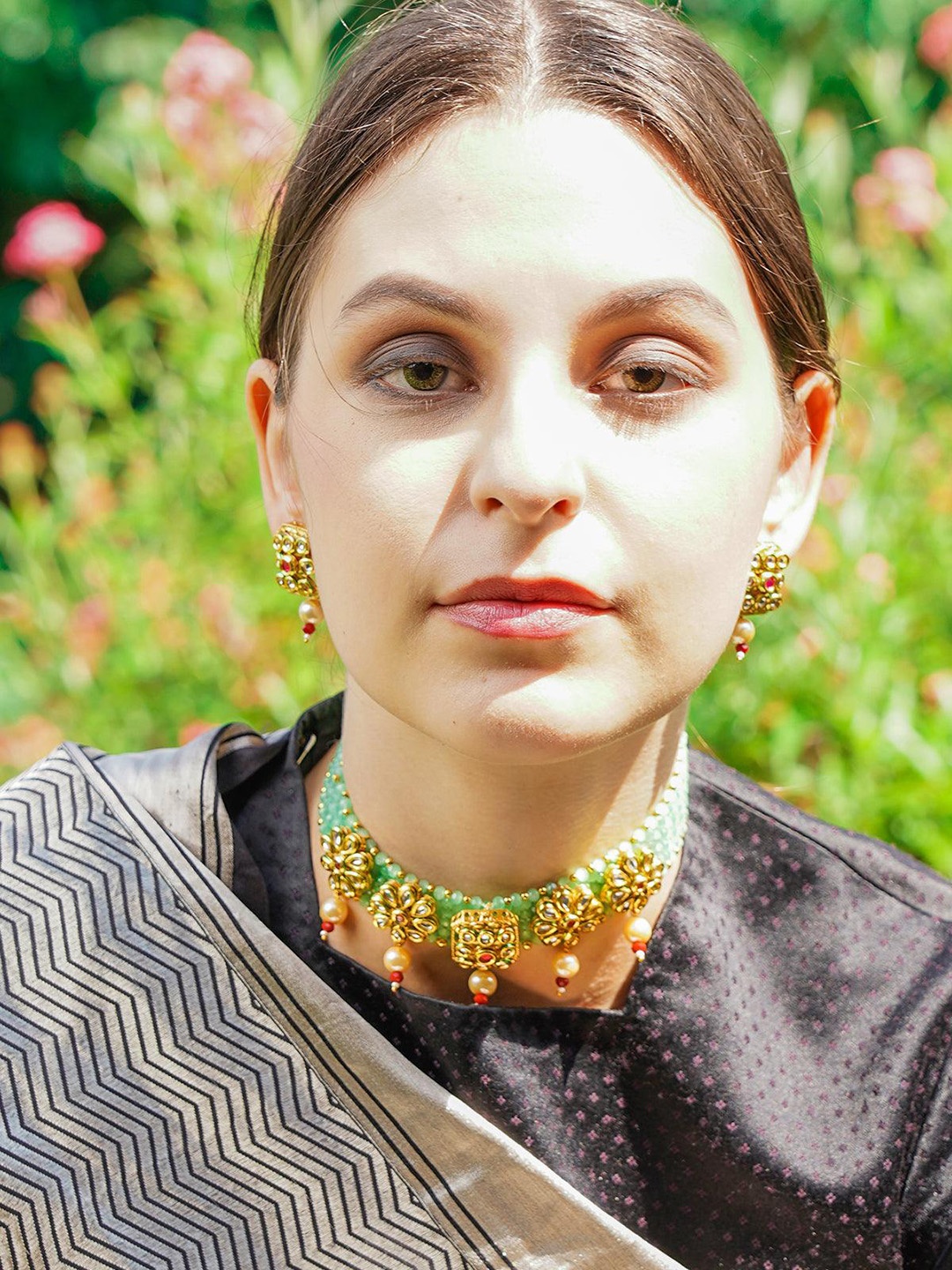 

ODETTE Women Gold-Plated Kundan-Studded Artificial & Pearl Beaded Jewellery Set, Sea green