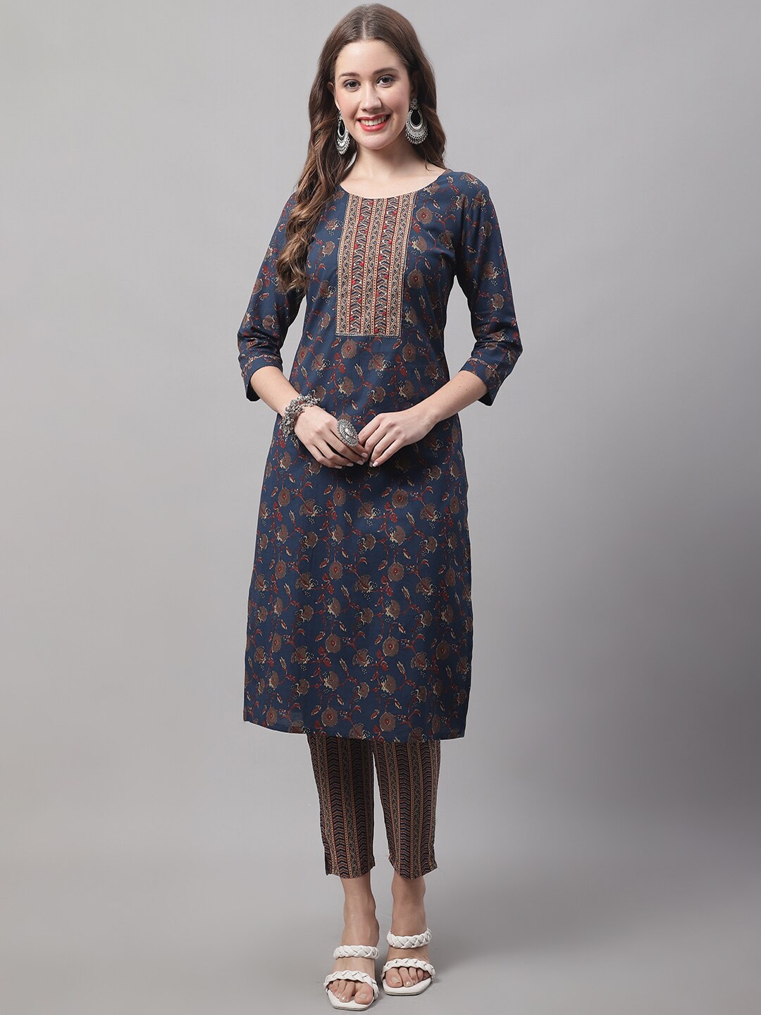 

VredeVogel Women Floral Printed Sequined Pure Cotton Kurta with Trousers & Dupatta, Blue