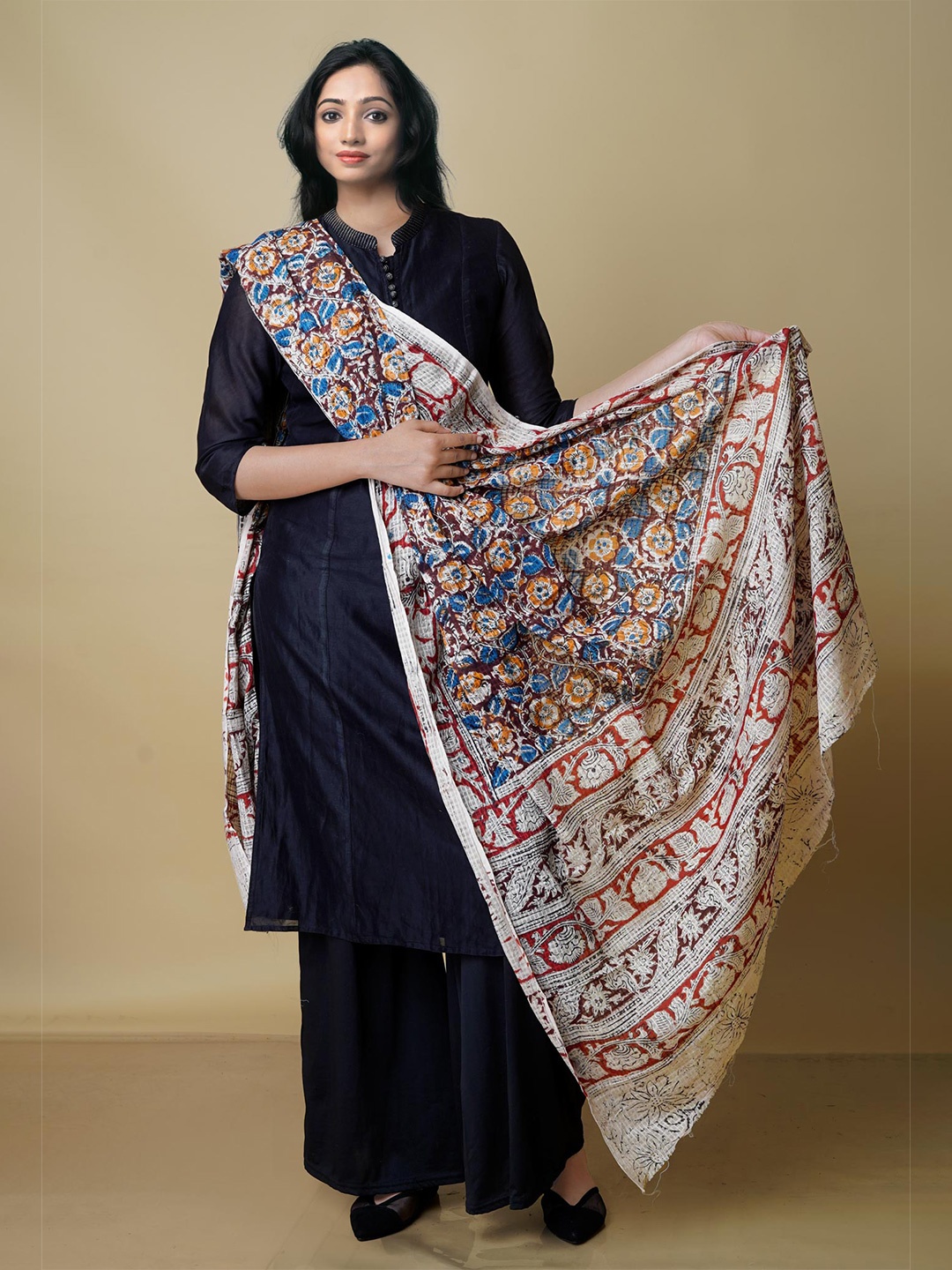 

Unnati Silks Ethnic Motifs Printed Pure Cotton Kalamkari Dupatta, Grey