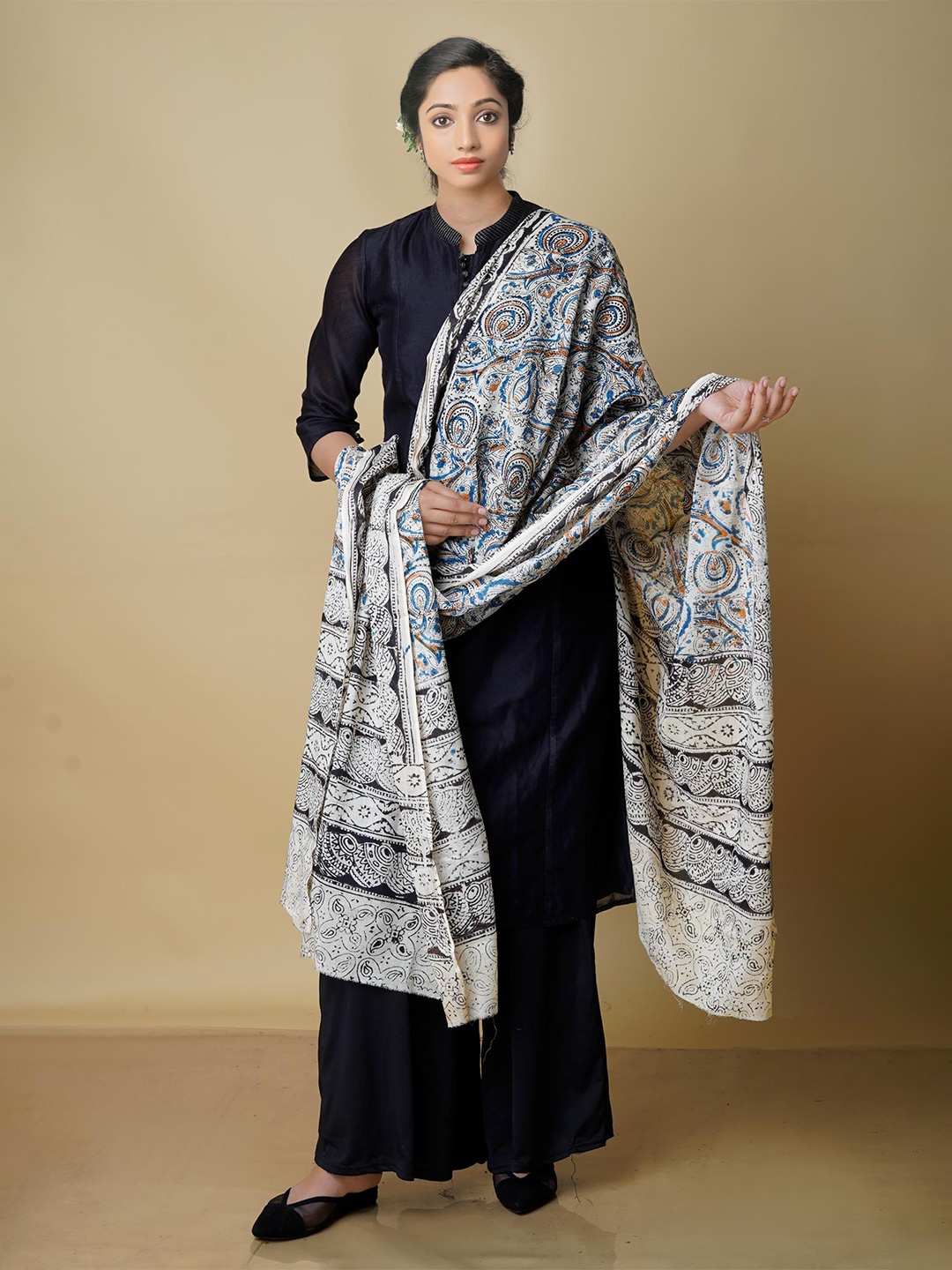 

Unnati Silks Ethnic Motifs Printed Pure Cotton Kalamkari Dupatta, Black